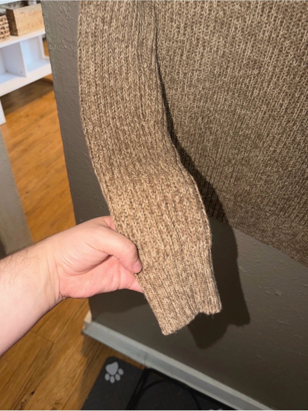Old Navy Women’s Marled Beige Crewneck Sweater - Picture 2 of 4